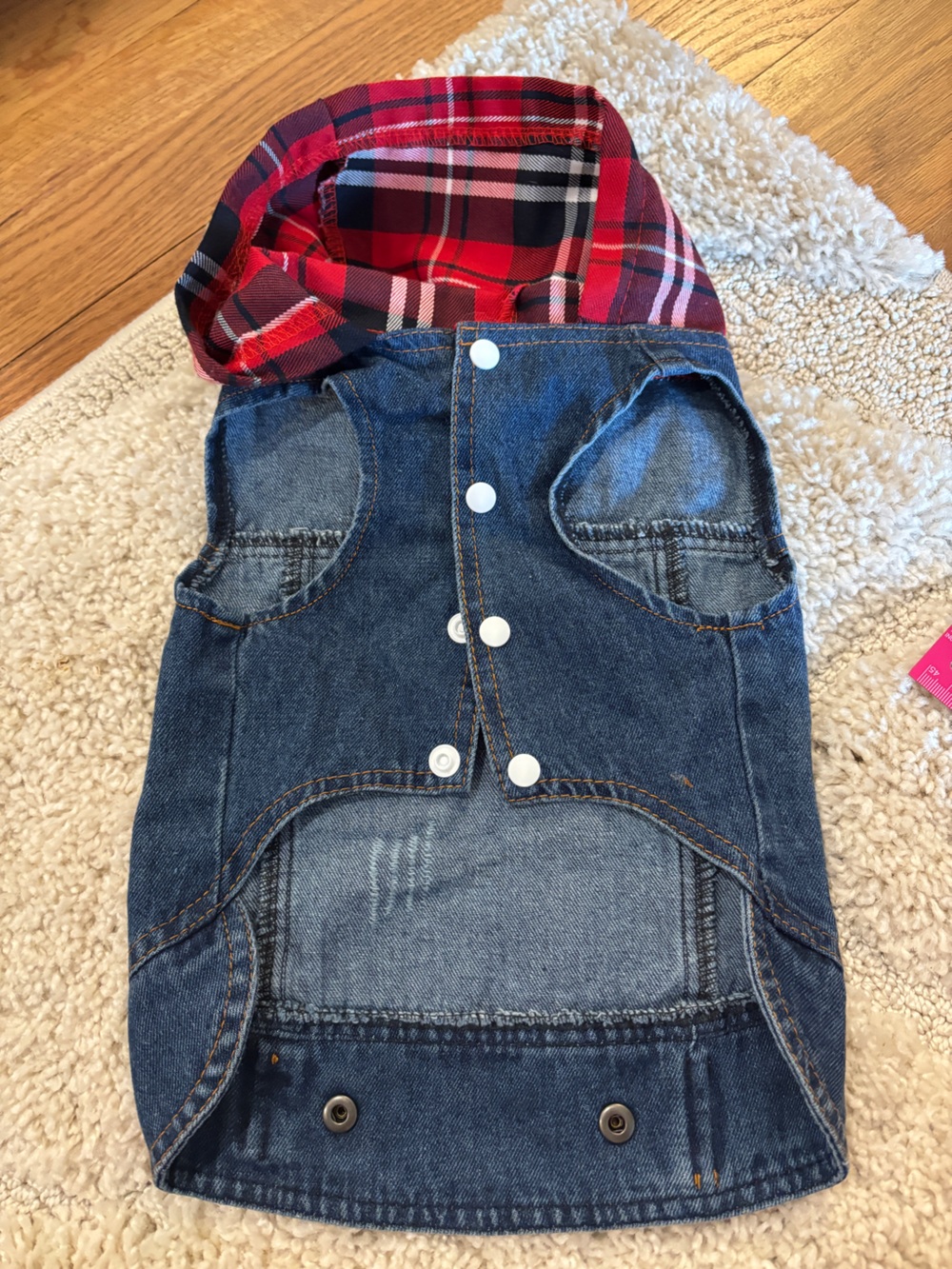 Adorable Dog Jean Jacket w/plaid hood. EUC - medium